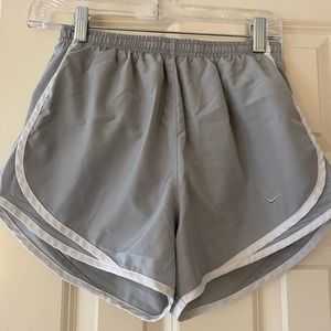 EUC NIKE SHORTS